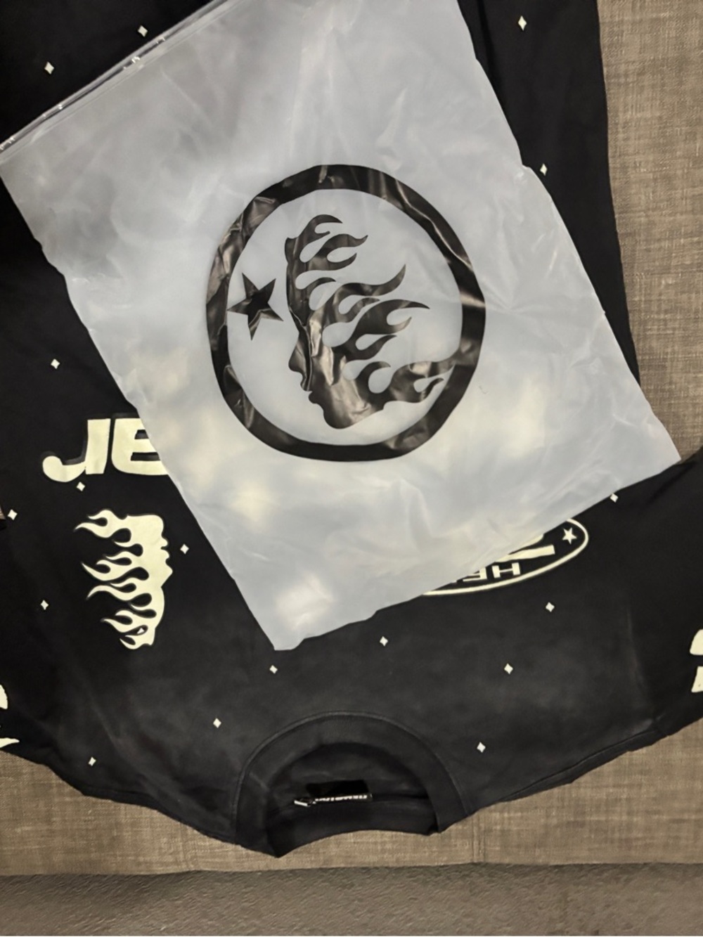 Black Graphic Crewneck Sweatshirt with Flame & Star Motif - Brand Unknown